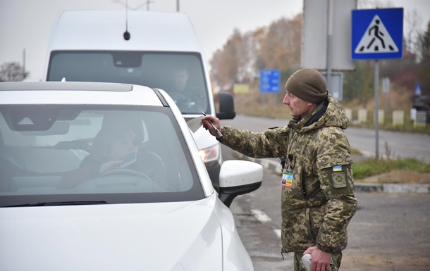 На границе с Польшей появились очереди