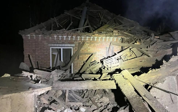 Россияне обстреляли Никополь, погибла женщина