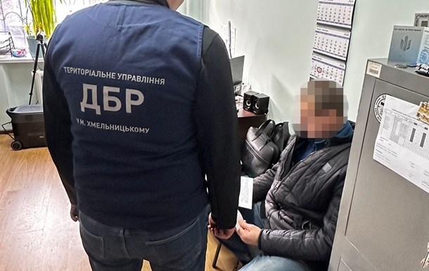 Задержан соучастник схемы поборов с бойцов, уклонявшихся от службы