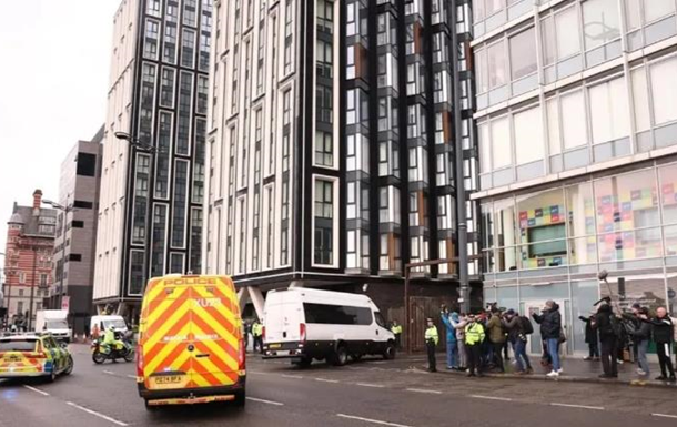 У Британії хлопця засудили до 52 років ув язнення за вбивство трьох дітей