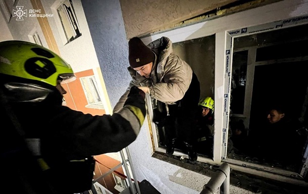 Атака на Київщину: у ДСНС розповіли подробиці