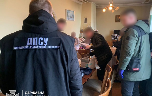 Организатора схемы выезда уклонистов приговорили к пяти годам