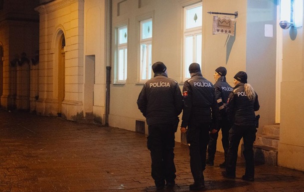  Госпереворот в Словакии : задержанный украинец попросил там убежище