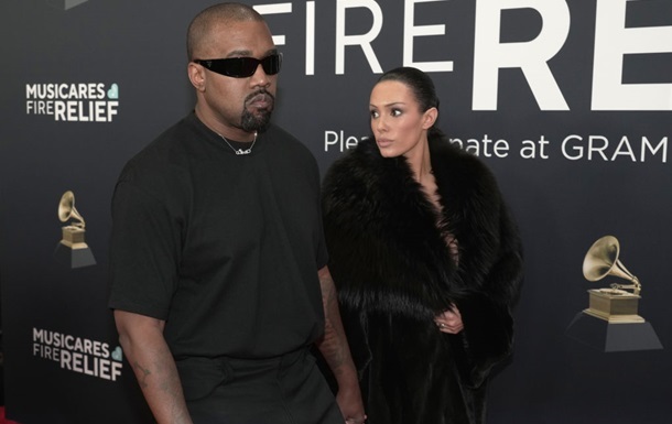 Голая затея жены Канье Уэста стоила ему 20 миллионов