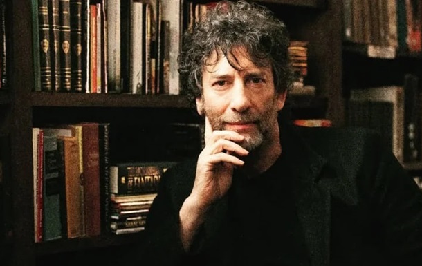 Нил Гейман в центре скандала: экс-няня подала в суд