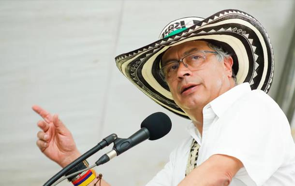 Президент Колумбії вважає кокаїн  не гіршим за віскі 