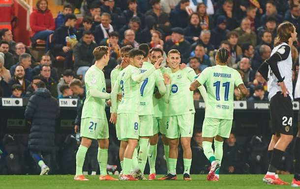 Барселона  познущалась  над Валенсією та пройшла в півфінал Кубку Іспанії