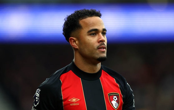 Одноклубник Забарного стал игроком месяца в АПЛ