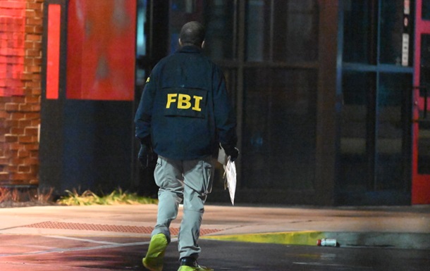 Хаос у ФБР.  Полювання на відьом  від Трампа