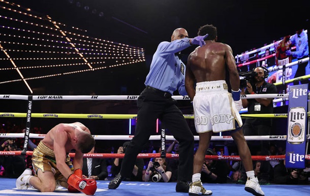Дэвис остановил Беринчика в четвертом раунде: видео нокаута