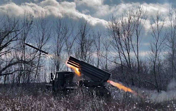 Враг ведет штурмы на 10 направлениях - Генштаб