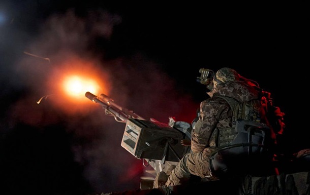  Шахеди  атакують Київ: чути вибухи, працює ППО