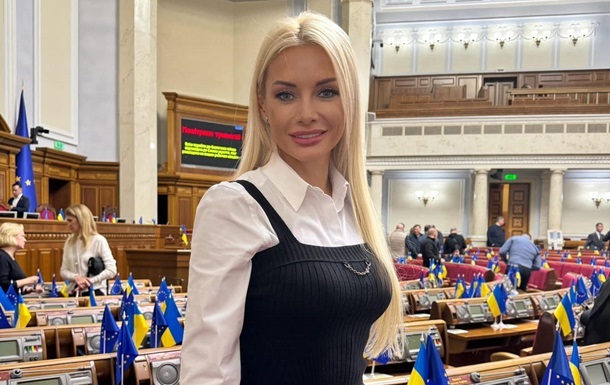 Нардеп Кормышкина слагает депутатские полномочия