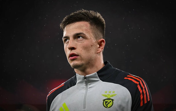 Наставник Бенфики объяснил перевод Трубина в запас