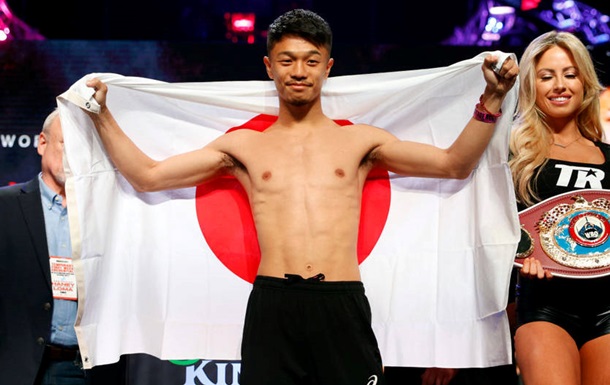 Накатани нокаутом защитил титул WBC в легчайшем весе