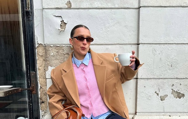 Дізнайтеся про головні модні тренди весни 2025! Які кольори, фасони та аксесуари стануть маст-хев цього сезону? Оновіть свій гардероб стильно та зі смаком.