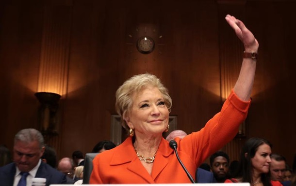 Министром образования США стала глава организации по реслингу