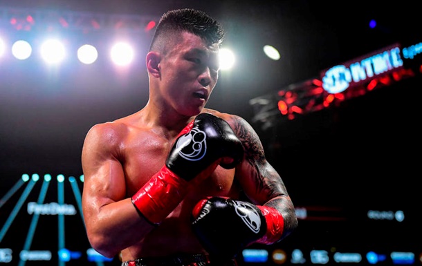 Хегай потерпел поражение раздельным решением судей