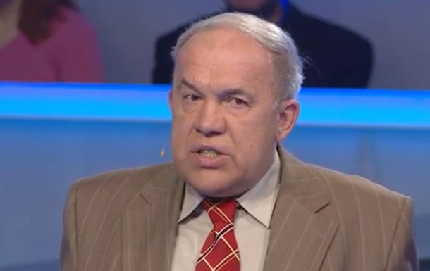 Уволенный за сексизм профессор планирует вернуться в КНУ