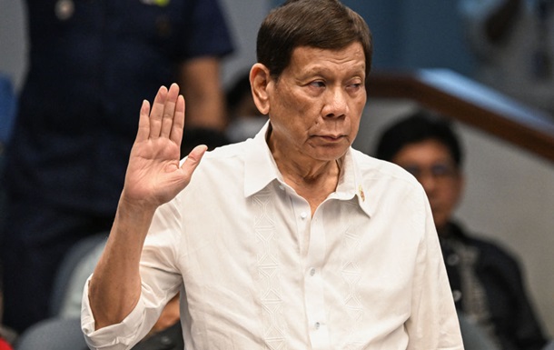 Экс-президент Филиппин арестован по ордеру МУС