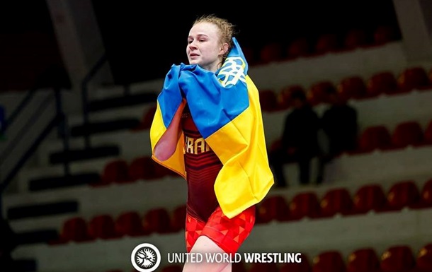 Украинка в третий раз подряд выиграла молодежный чемпионат Европы по борьбе