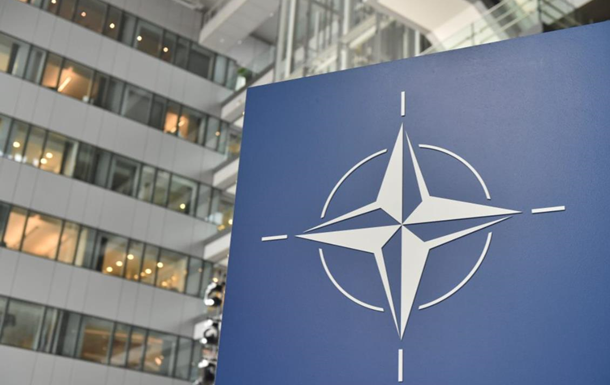 НАТО збільшить запаси озброєнь на третину