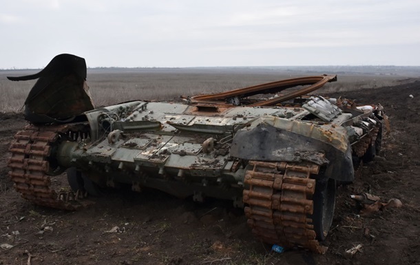 Стало известно о танковых потерях РФ под Курском