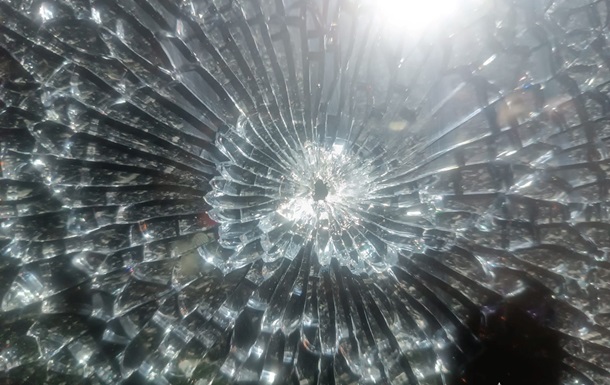 У Харкові невідомі розстріляли громадський транспорт