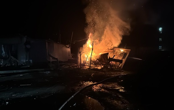 РФ вдарила по Сумщині, пошкоджені багатоповерхівки та магазини