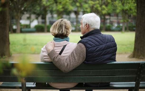 Уряд спростив виплати пенсій для ВПО та українців за кордоном