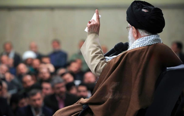 В Иране заявили, что ударят по территории Британии в ответ на действия Трам