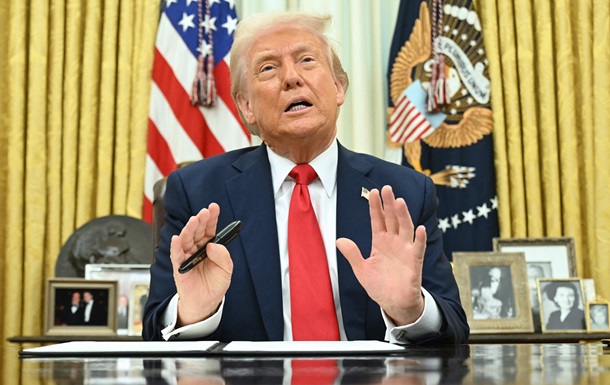 Трамп осторожно пригрозил Путину санкциями