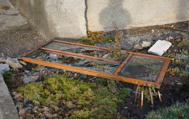 Россияне ударили дроном по многоэтажке в Харькове