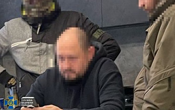 Одного из руководителей налоговой службы Сумщины задержали за взятке