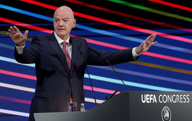 Президент ФИФА:  Надеюсь, вскоре сможем вернуть Россию в футбол 