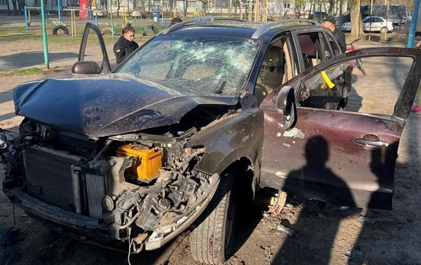 В Днепре взорвался автомобиль чиновника