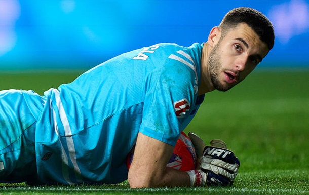 Байєр побореться з топ-клубом АПЛ за іспанського воротаря