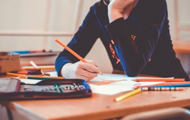 Украинцы назвали сферы, где чаще всего требуют взятки