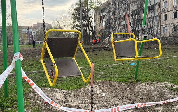 ЗМІ показали момент удару по Кривому Рогу