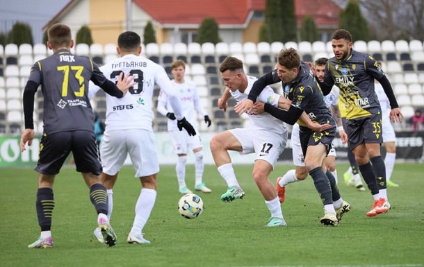 Рух с минимальным счетом обыграл Колос