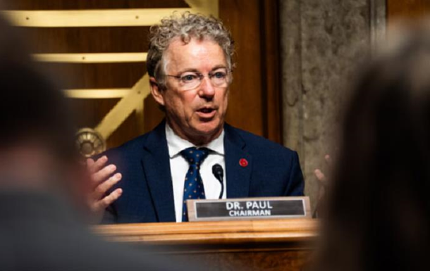 Сенатор-республиканец развернул кампанию против таможенных тарифов Трампа