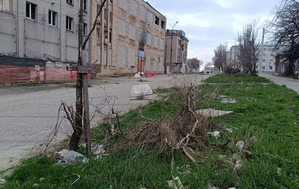 В Маріуполі продовжують виявляти могили загиблих на початку війни