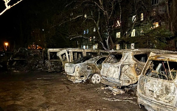 Атака дронів на Дніпро: з явилися фото наслідків