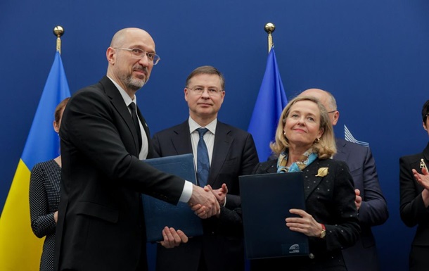 Украина и ЕИБ подписали соглашения на 300 млн евро