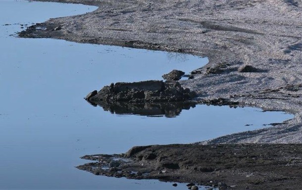 На Харьковщине критически обмелело водохранилище