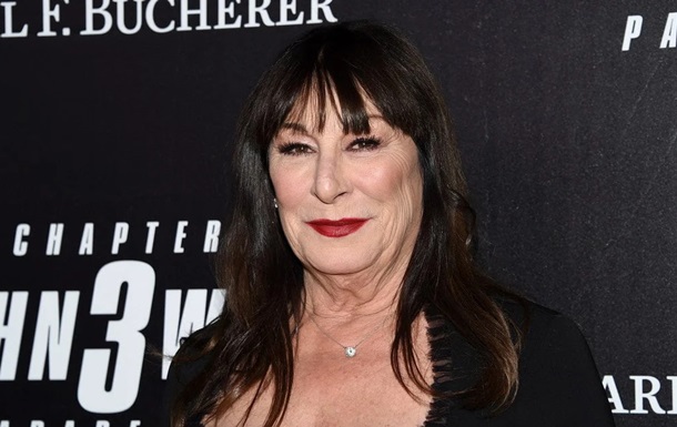 Актриса Анжелика Хьюстон рассказала о борьбе с раком