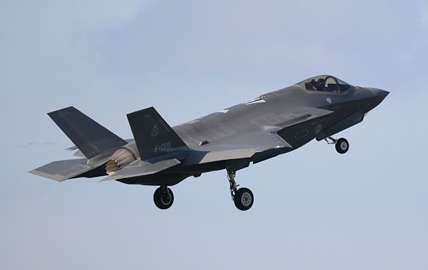 Уперше в історії винищувач F-35 зібрали з двох розбитих літаків