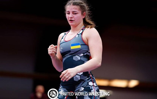 Алпеева завоевала золотую медаль на Евро-2025 по вольной борьбе