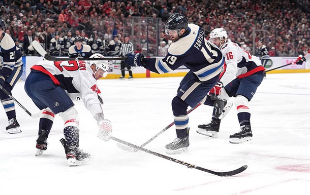 НХЛ: Колумбус розгромив Вашингтон, поразка Рейнджерс від Кароліни