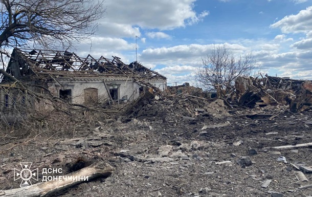 Россияне ударили по Новохатскому в Донецкой области: есть жертва и раненые
